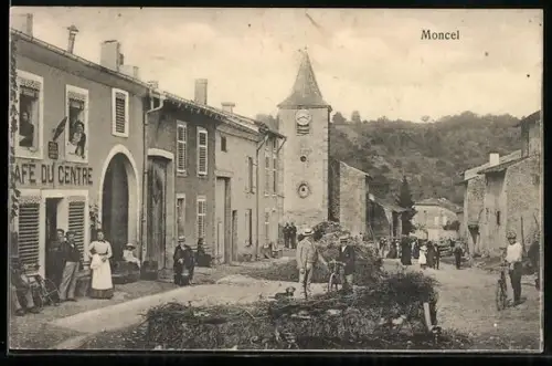 AK Moncel-sur-Seille, Rue principale avec le Café du Centre et l`église en arrière-plan