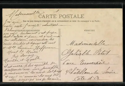 AK Longwy-Bas, Rue de la Gendarmerie animée avec habitants et enfants jouant