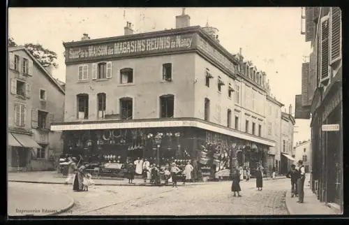 AK Nancy, Entrée de la Maison des Magasins Réunis et scène de rue animée