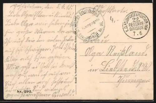 AK Soissons, Ruines de la ferme avec soldats et charrette