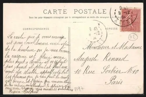 AK Laon, Faubourg Saint-Marcel avec vue sur la cathédrale et les maisons environnantes