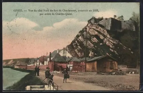 AK Givet, Vue du côté Nord du fort de Charlemont, construit en 1555, par ordre de Charles-Quint