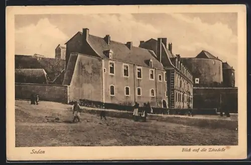 AK Sedan, Vue sur la citadelle