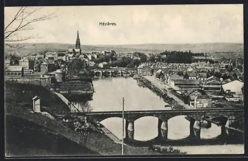 AK Mézières, Vue sur la rivière et les ponts avec l`église en arrière-plan