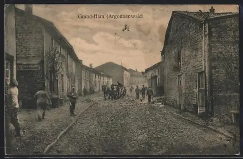 AK Grand-Ham, Rue principale animée avec charrette et passants