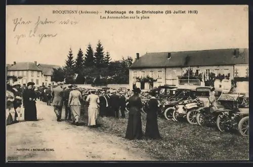 AK Rocquigny /Ardennes, Pèlerinage de St-Christophe, Les Automobiles sur la place, 25 Juillet 1913