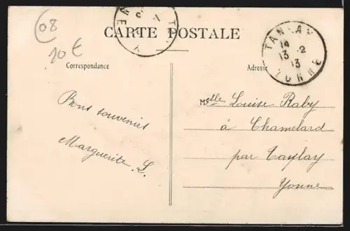 AK Dom-le-Mesnil /Ardennes, Poste et Télégraphes avec habitants devant le bâtiment