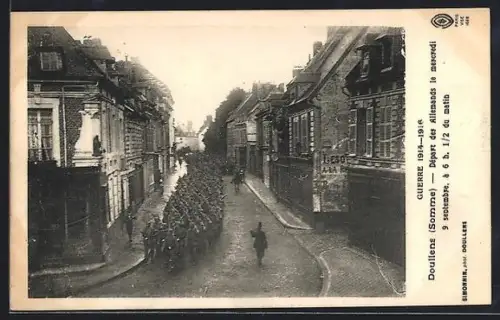 AK Doullens /Somme, Départ des Allemands le samedi 9 novembre, à 6 h 1/2 du matin