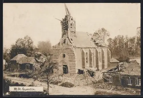 AK Mont-Saint-Quentin, Église en ruines après le bombardement