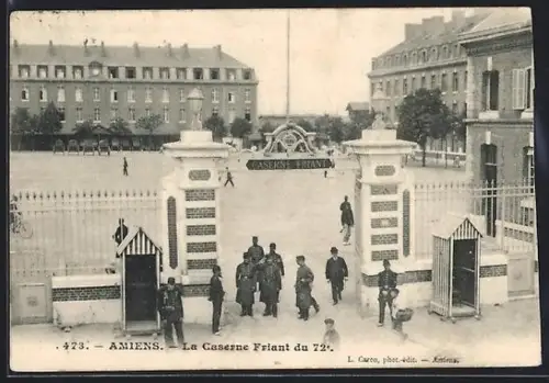 AK Amiens, La Caserne Friant du 72e