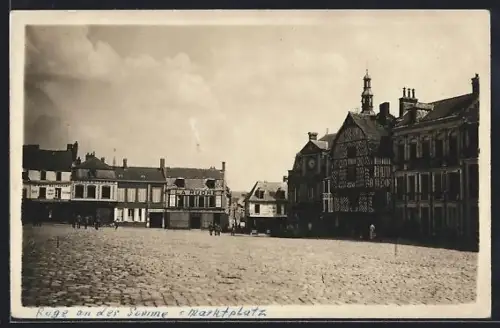 Foto-AK Roye, Place du Marché avec maisons à colombages