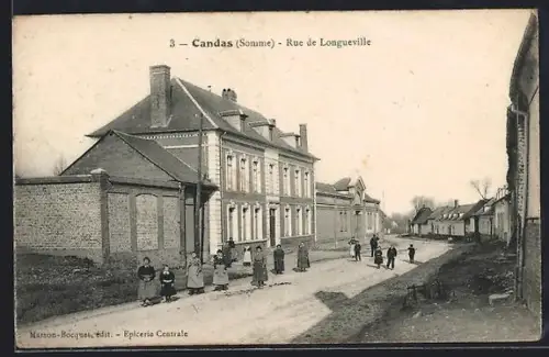 AK Candas /Somme, Rue de Longueville avec habitants devant une grande maison
