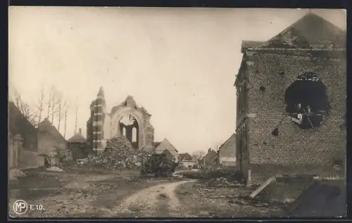 Foto-AK Ovillers, Église en ruines après les combats 1915