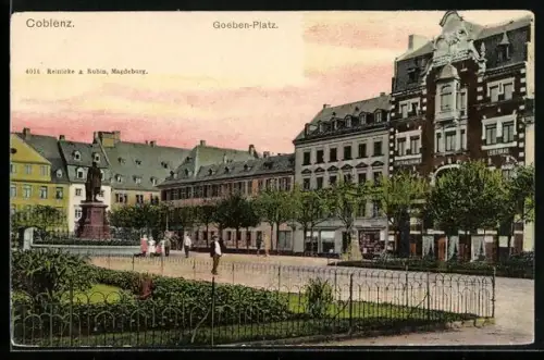 AK Coblenz, Goeben-Platz mit Denkmal