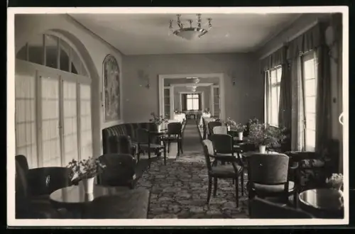 AK Kreuth /Obb., Sanatorium Dr. May, Halle mit anschliessenden Esszimmern