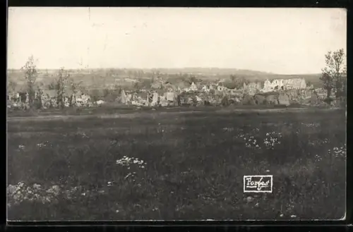 Foto-AK Forges, Village détruit au nord-ouest de Verdun pendant la guerre