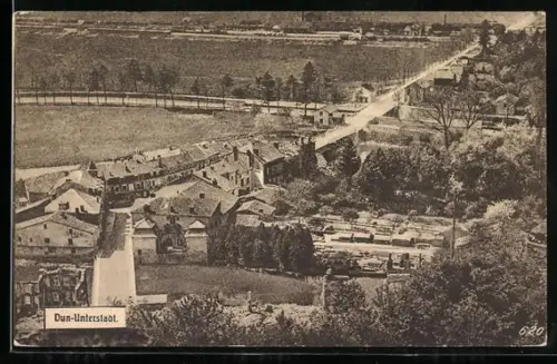 AK Dun-Unterstadt, Vue aérienne du village et des environs boisés