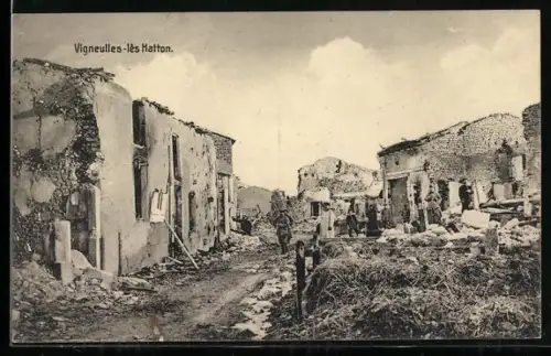 AK Vigneulles-lès-Hatton, Rue en ruines après la destruction