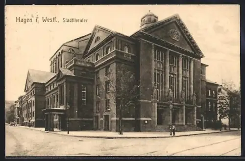 AK Hagen i. Westf., Stadt-Theater mit Strassenpartie