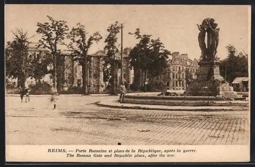 AK Reims, Porte Romaine et place de la République, après la guerre
