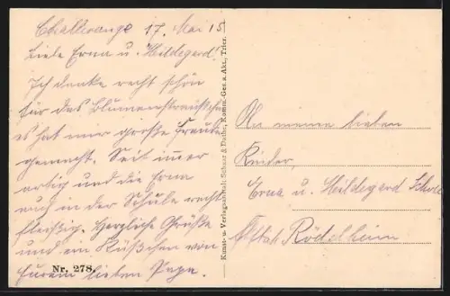 AK St. Marie à Py, Soldats posant devant un bâtiment en ruines