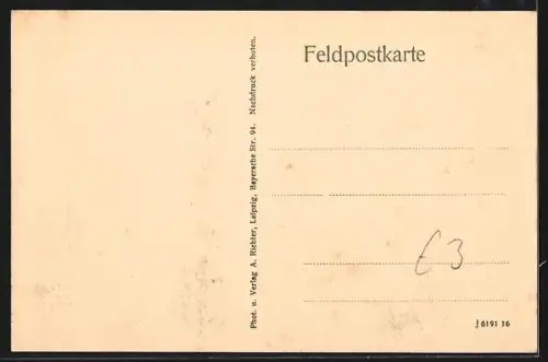 AK Pont-Faverger, Scène de guerre avec bâtiments et arbres en arrière-plan