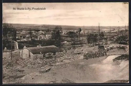 AK Sainte-Marie-à-Py, Vue du village en ruines avec des soldats durant la guerre