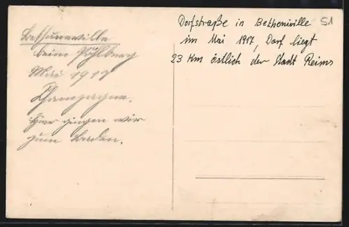 AK Betheniville, Rue du village avec un soldat en 1917