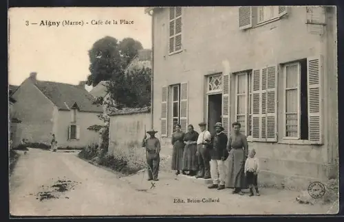 AK Aigny /Marne, Café de la Place avec des habitants devant le bâtiment