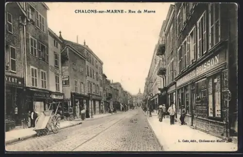 AK Châlons-sur-Marne, Rue de Marne avec commerces et passants