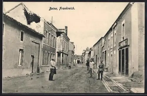 AK Beine, Rue principale avec habitants et bâtiments endommagés