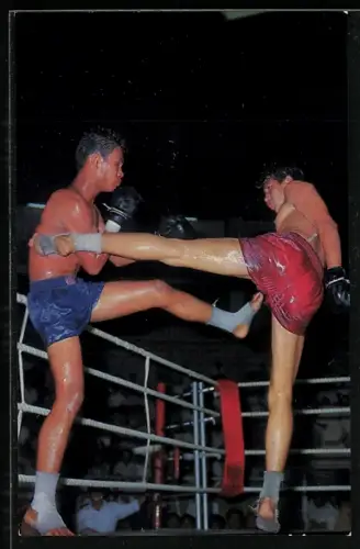 AK Thai Boxing, Zwei Boxer im Ring