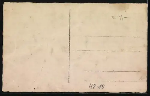 Foto-AK Gruppenfoto von Mitarbeiterinnen eines Betriebes, Frau mit Kaffeemühle