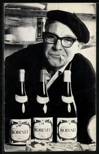 AK Mann mit Baskenmütze und Zigarette mit drei Robinet-Weinflaschen