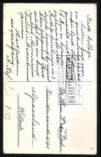 AK Mann mit Baskenmütze und Zigarette mit drei Robinet-Weinflaschen