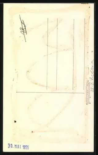 AK Männer mit Motorrad Victoria auf der Wiese