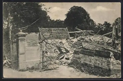 AK Farbus, Église en ruines après le bombardement