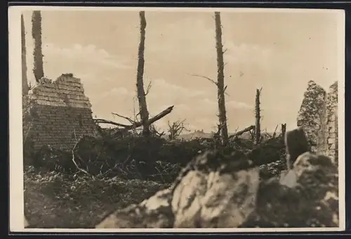 AK Monchy-au-Bois, Paysage dévasté près de Bapaume après les combats de 1916