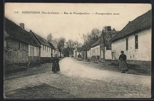 AK Hébuterne /Pas-de-Calais, Rue de Fonquevillers avec habitants dans la rue