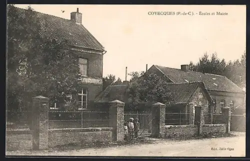 AK Coyeques /P.-de-C., Écoles et Mairie