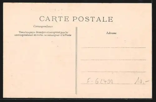 AK Vitry-en-Artois, Hospice Saint-Joseph avec église en arrière-plan