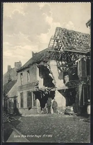 AK Lens, Rue Victor Hugo, bâtiment détruit après bombardement