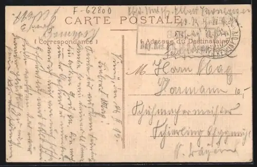 AK Liévin, Abattoir Municipal avec des personnes rassemblées devant l`entrée