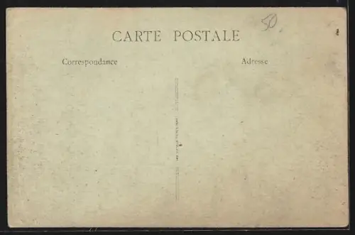 AK Fruges /P.-de-C., Entrée de la Rue du Fort Duriez avec le magasin Grains Craines et des passants