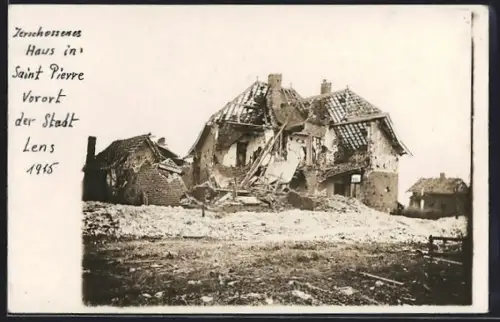 AK Saint Pierre /Lens, Maison détruite dans le faubourg de la ville