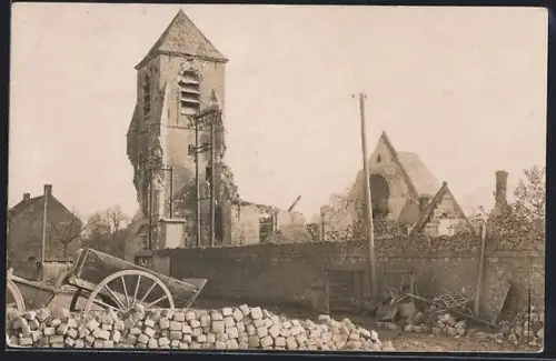 AK Saint-Laurent, Église détruite près d`Arras, novembre 1914