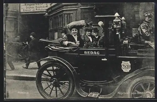 AK Berlin, Opernsängerin Farrar in einem Auto