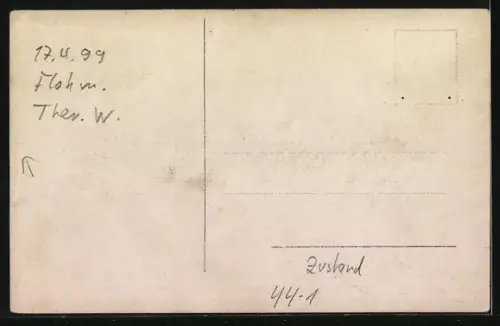 Foto-AK Kleiner Junge auf einem Spielzeugauto