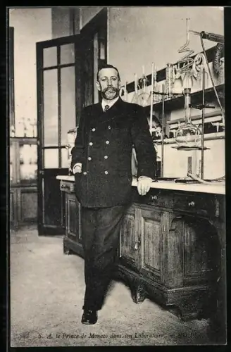 AK Der Prinz von Monaco in seinem Laboratorium