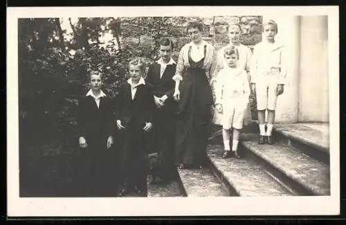 AK Fürstin Margarete von Thurn & Taxis mit Kindern